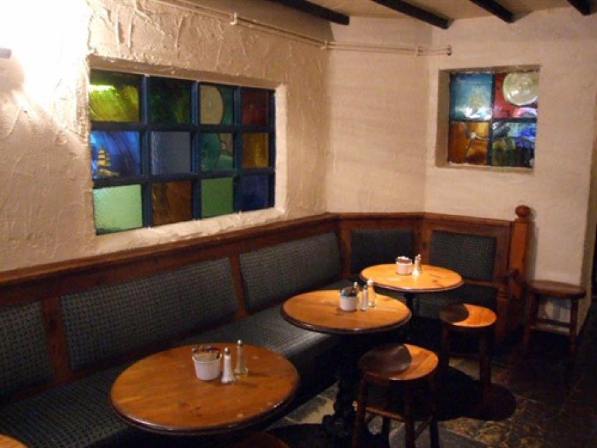 Dobbins Inn Carrickfergus Eksteriør bilde